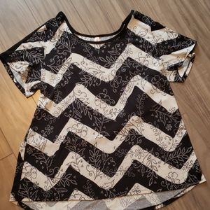 Lularoe XL Classic T-Shirt